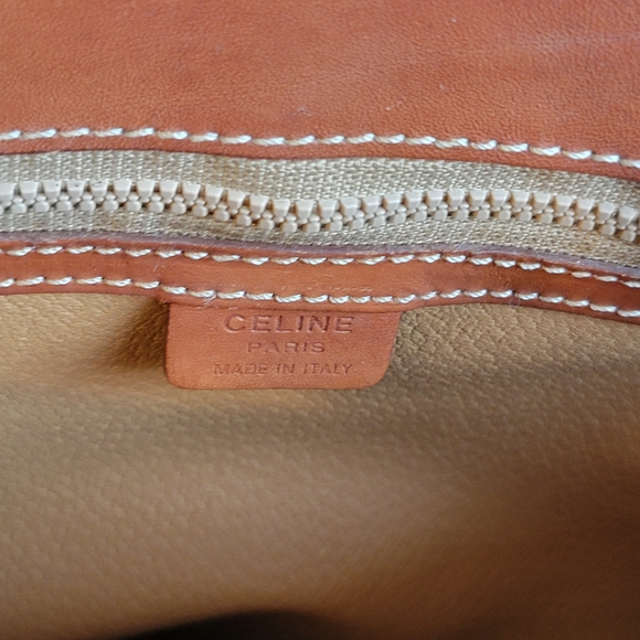 CÉLINE Paris Vintage Triomphe Handbag. - Picture 6 of 11